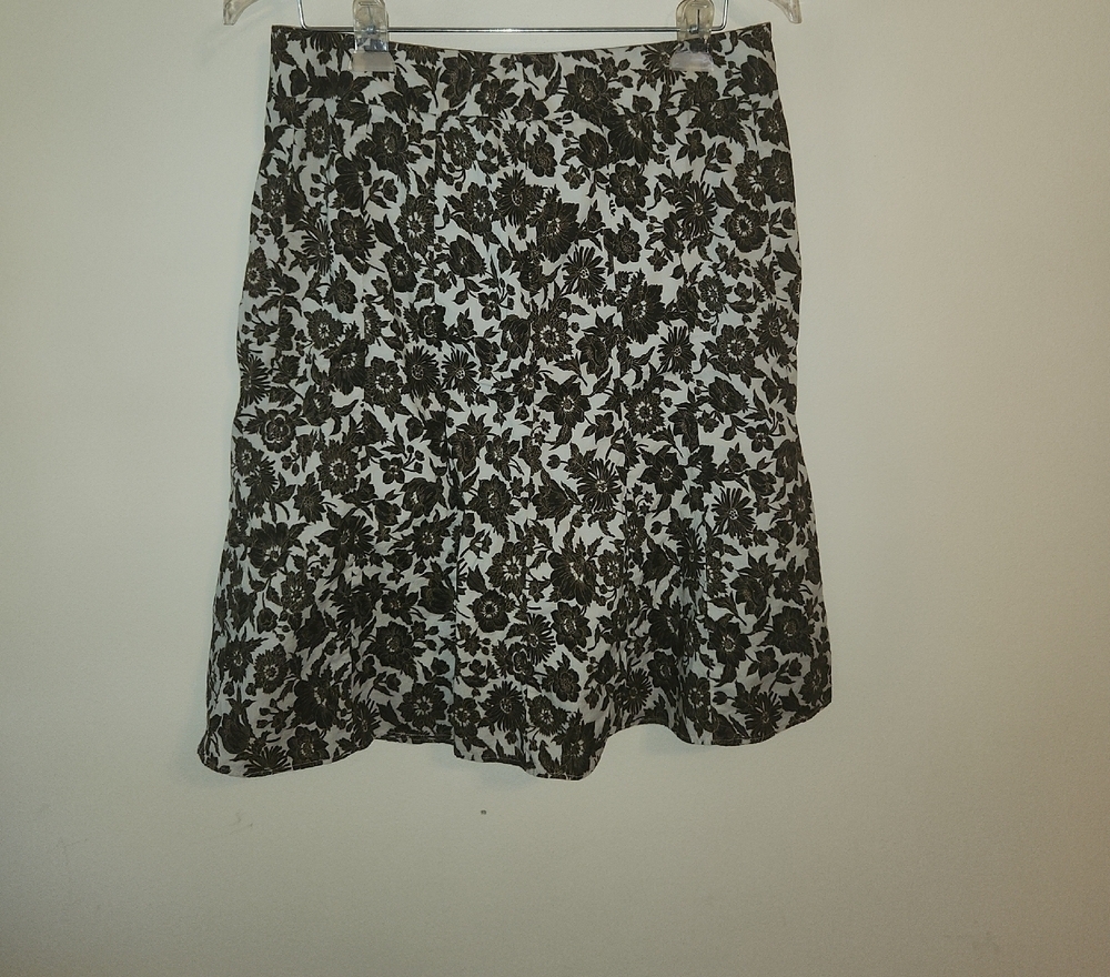 Ann Taylor Black and White Floral A-Line Skirt